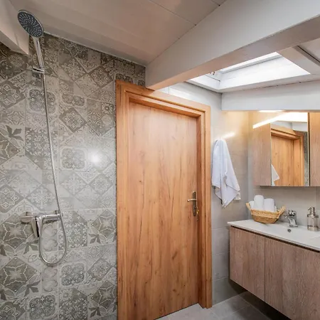 Willa Ionian Infinity